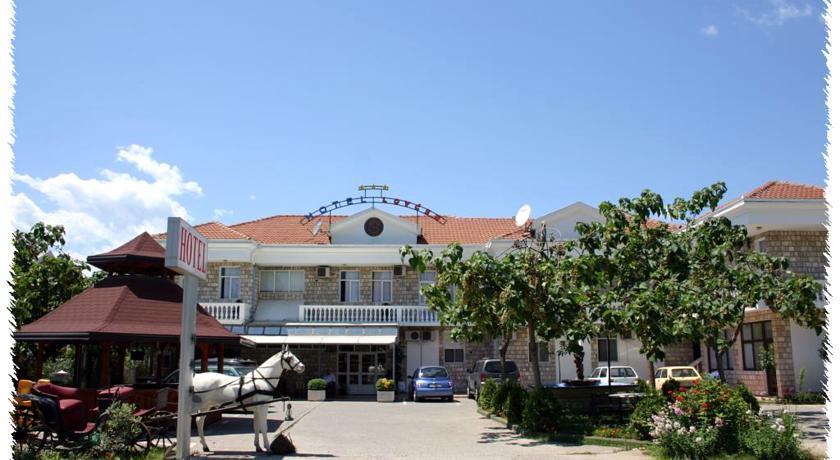 Hotel Lovcen Podgorica Exterior foto